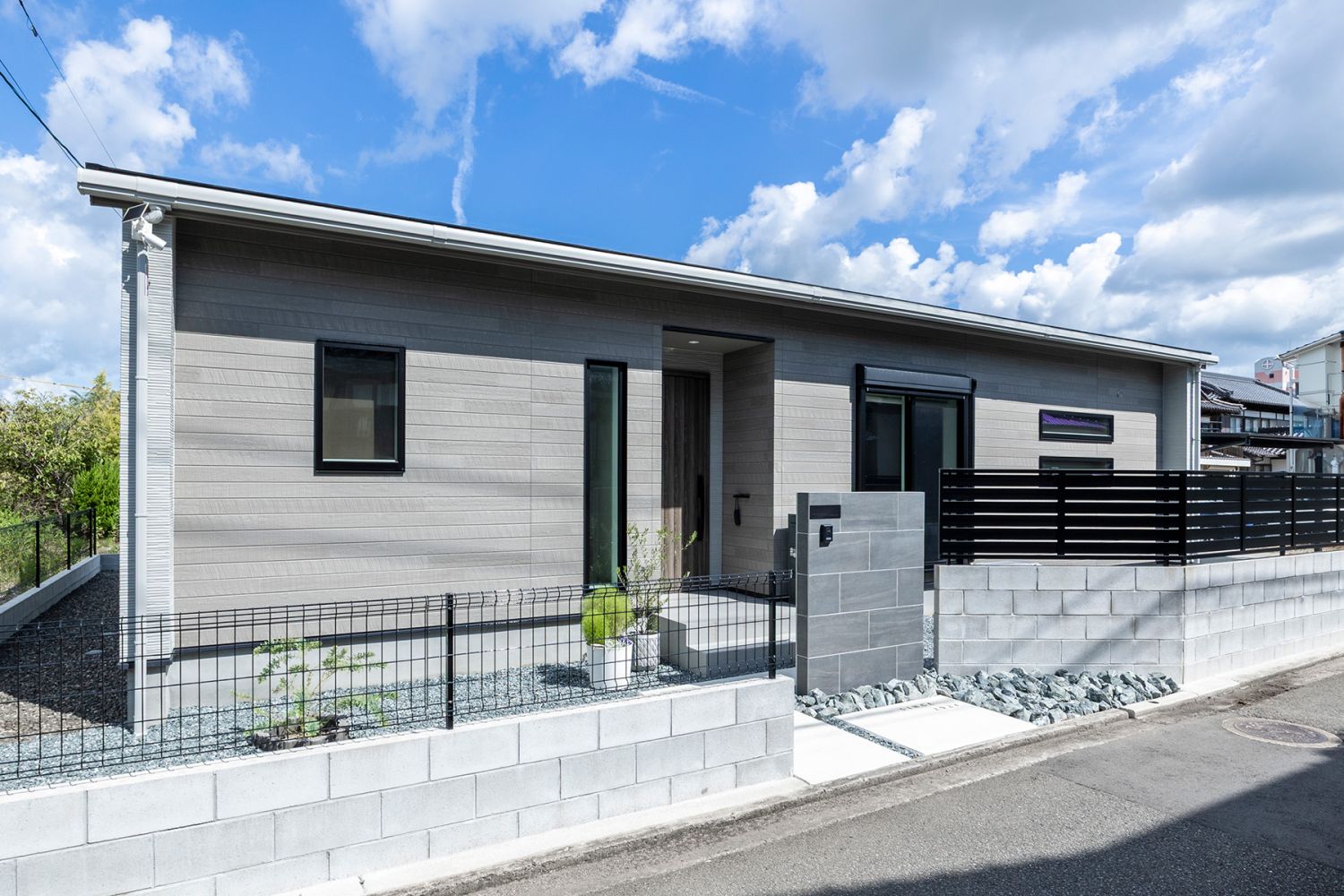 家事ラクを叶えた家族団らんの平屋