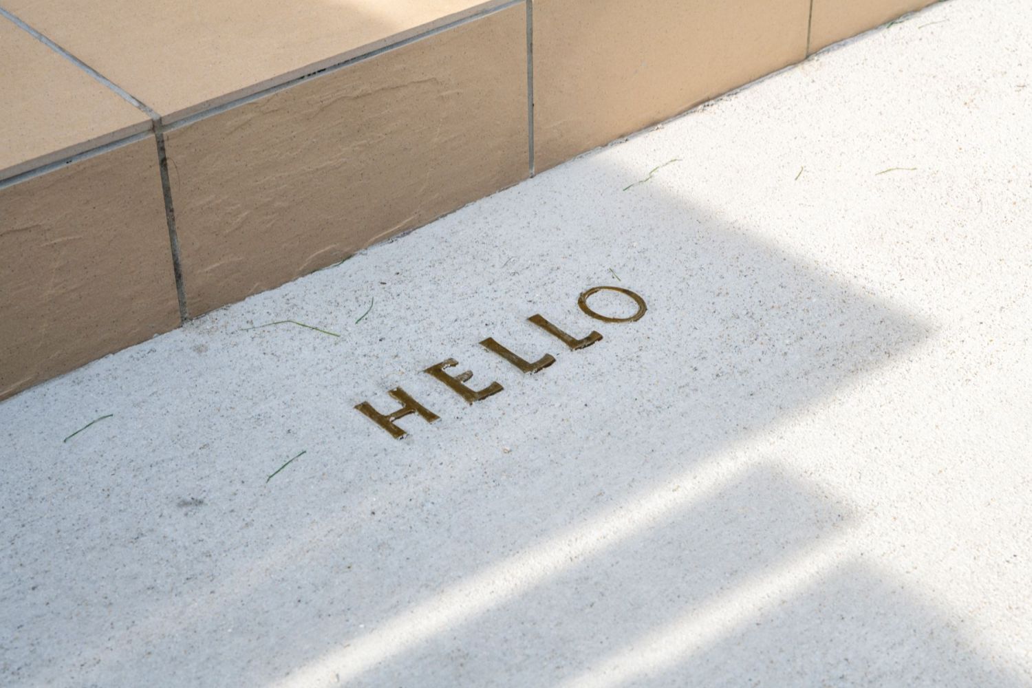 ロフトのあるコの字型の平屋