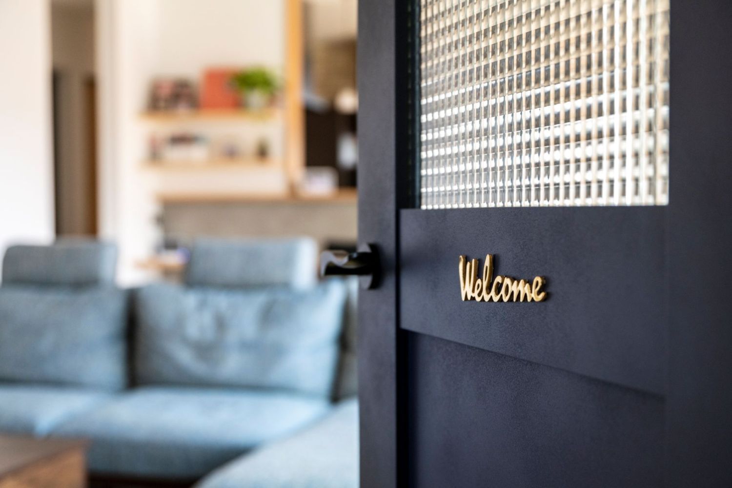 ロフトのあるコの字型の平屋