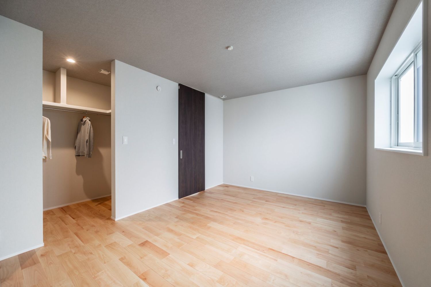 25帖の広々LDKのある平屋